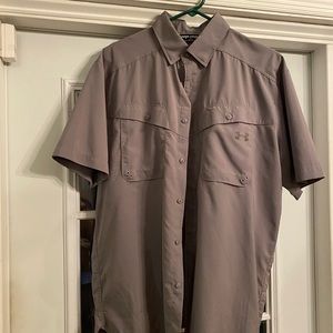 Men’s Under Armour Fish Hunter short sleeved button down.